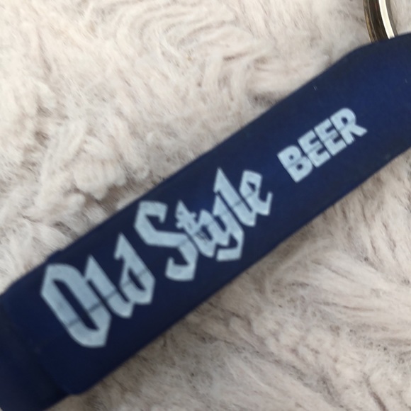 Old Style beer bottle opener keychain - blue - Picture 6 of 12